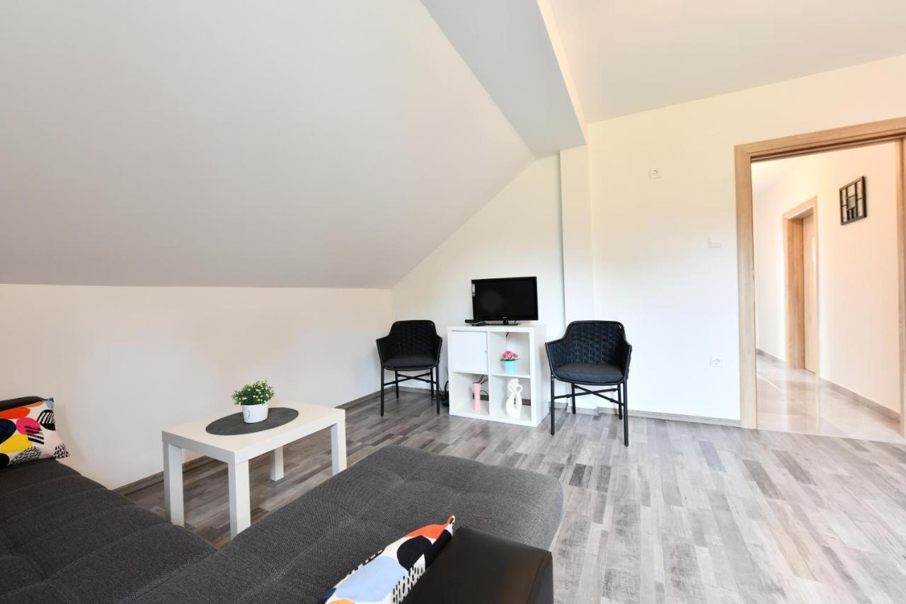 Apartman Mate Rakovica Dış mekan fotoğraf