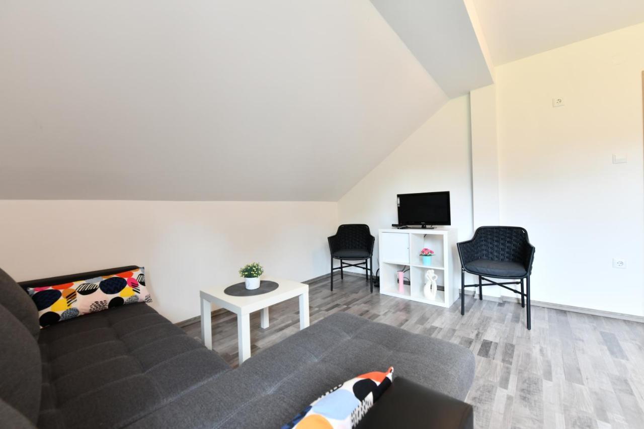 Apartman Mate Rakovica Dış mekan fotoğraf