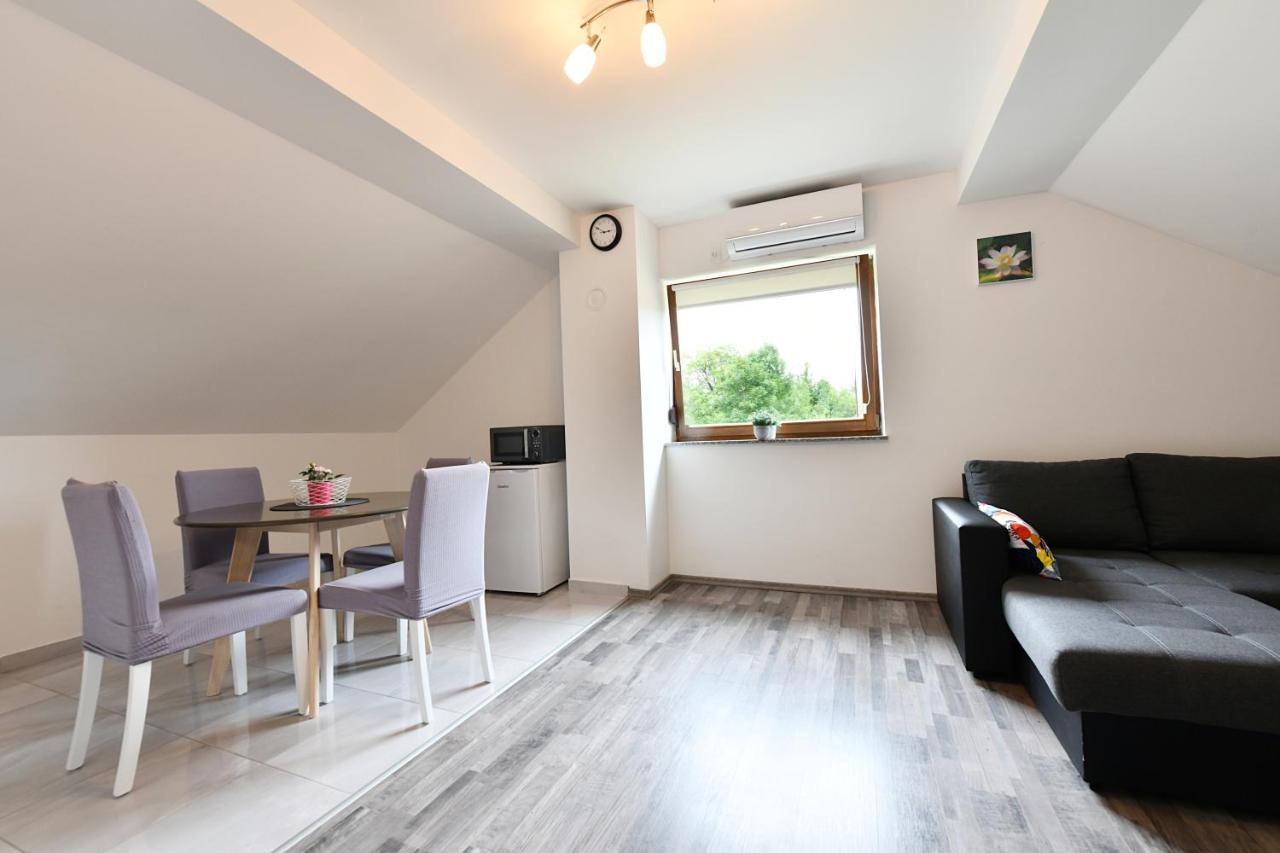 Apartman Mate Rakovica Dış mekan fotoğraf